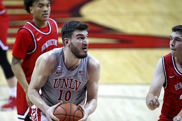 Едоардо Дел Кадиа — професионален играч в Италия, бивш UNLV